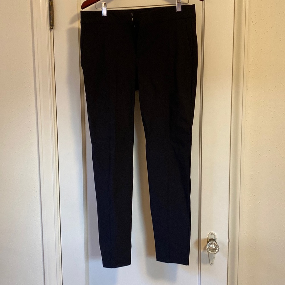 Athleta Wander Stash Skinny Pant in Black